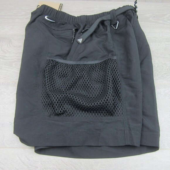 Nike ACG "Snowgrass" Cargo Shorts Mens Size Medium Black NEW - Picture 3 of 16